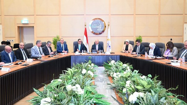 اجتماع مع مصنعي السيارات التعديلات الجديدة 