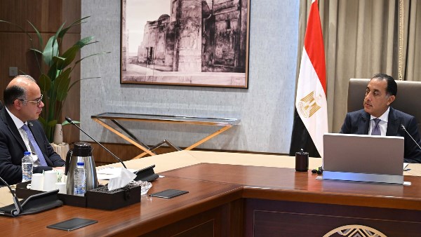 الدكتور مصطفى مدبولي والدكتور محمد فريد