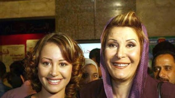  الفنانة زيزي مصطفى