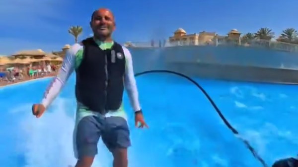 مشهد من الفيديو مشهد من الفيديو