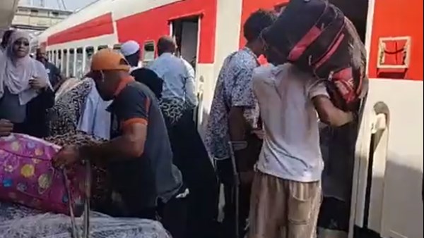 مشهد أمام القطار مشهد أمام القطار