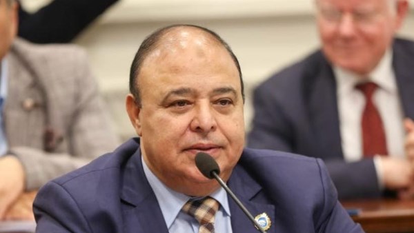 النائب حسين خضير رئيس لجنة الصحة بمجلس الشيوخ