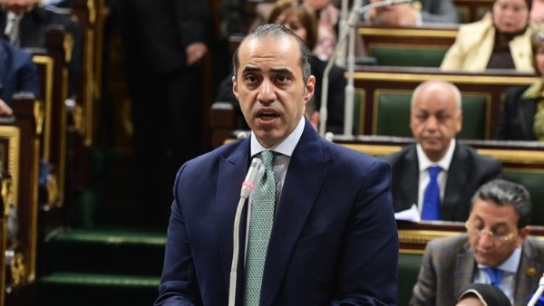 المستشار محمود فوزي وزير الشئون النيابية والتواصل السياسي