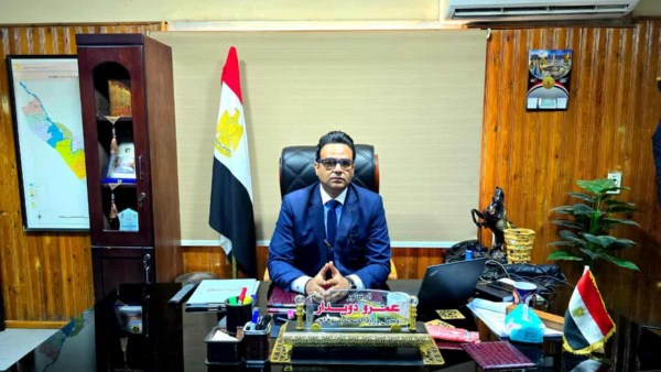 الدكتور دويدار وكيل وزارة الصحة بسوهاج