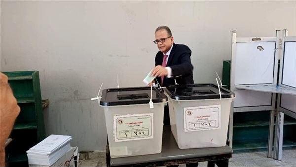 النائب طارق عبدالعزيز النائب طارق عبدالعزيز