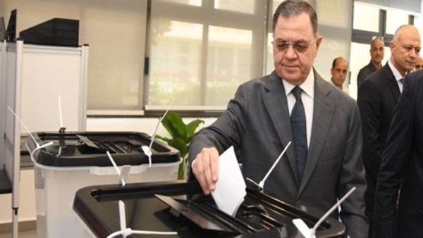 وزير الداخلية