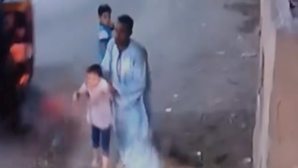 القبض على شاب تعدي علي طفلة لسرقة حلقها بأسيوط