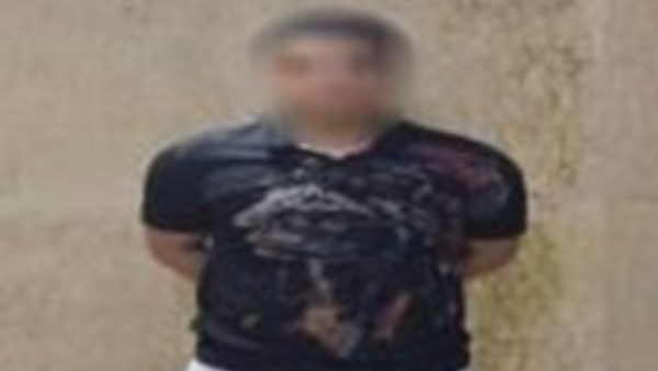 حطم سيارتهما.. الداخلية تكشف ملابسات تعدي سائق على سيدة وزوجها بحلوان