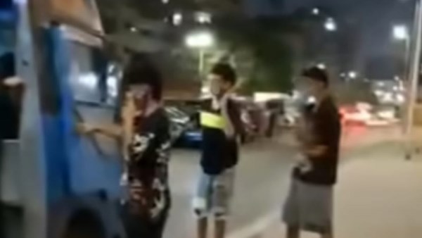 المتهمين