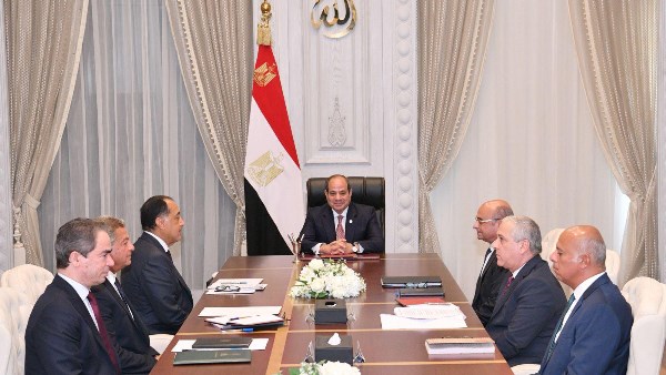 الرئيس السيسي يوجه بحل مشكلة مكافأة نهاية الخدمة للعاملين في ماسبيرو