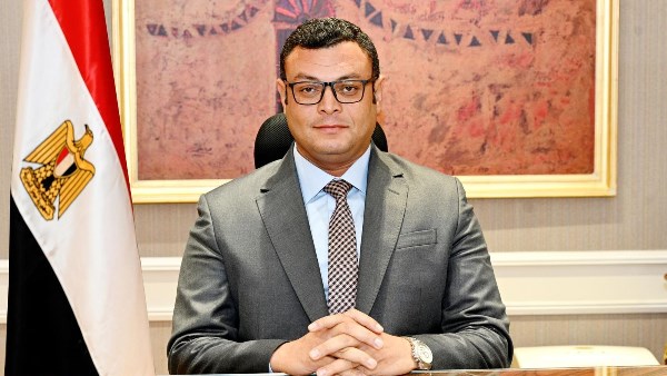 وزير الإسكان يعلن طرح فرصة استثمارية كبرى بالقاهرة الجديدة
