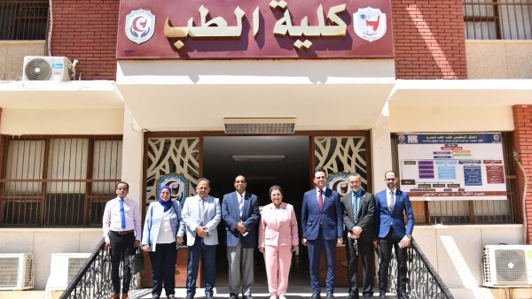 الدكتورة عبلة الألفي نائب وزير الصحة والسكان