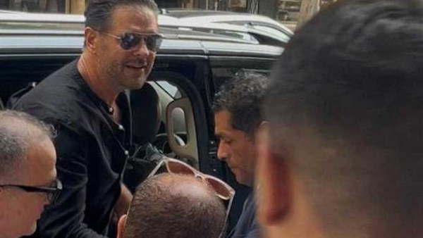 لحظة وصول راغب علامة 
