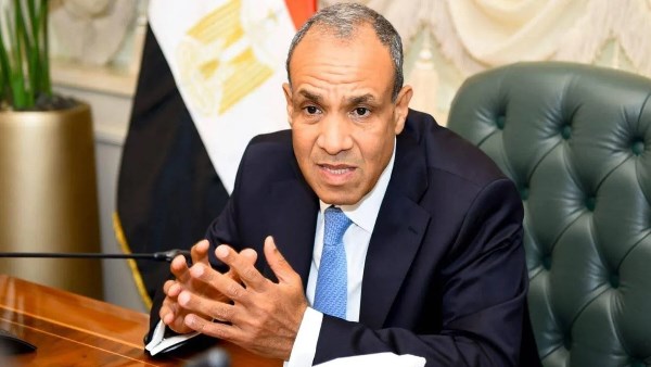  بدر عبد العاطى