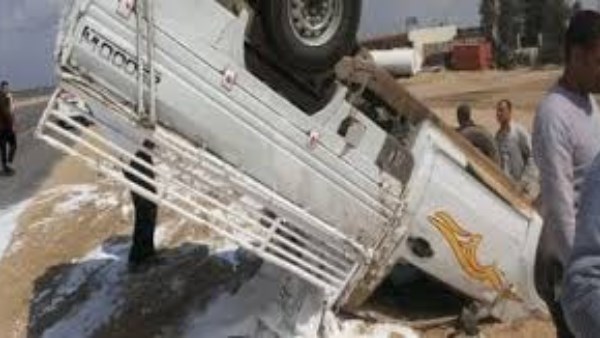 حـادث انقلاب سيارة ربع نقل