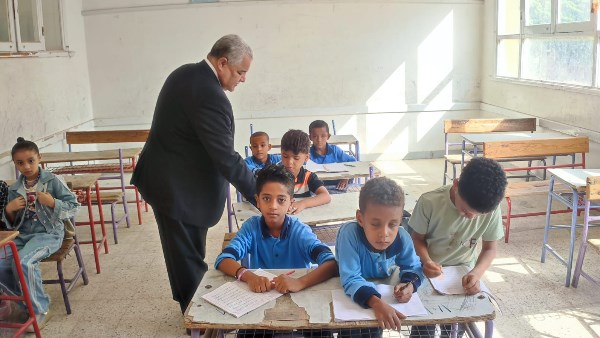 جولة ميدانية لوكيل وزارة التعليم بالأقصر 