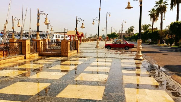 حملات نظافة مكبرة بمدينة الأقصر 
