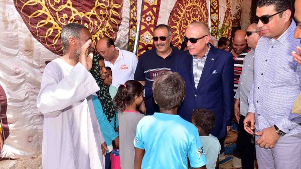 جولة محافظ الأقصر فى الغابة الشجرية 