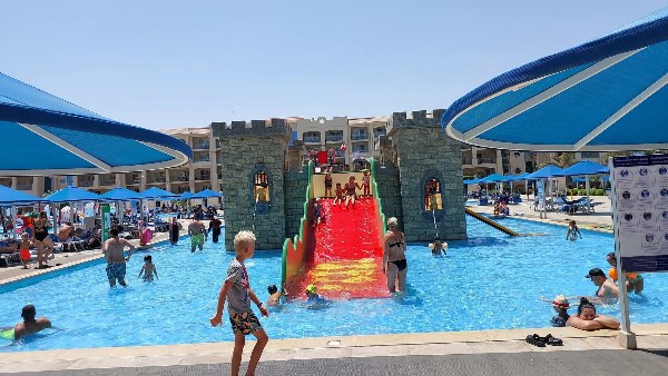 احدي الفنادق احدي الفنادق