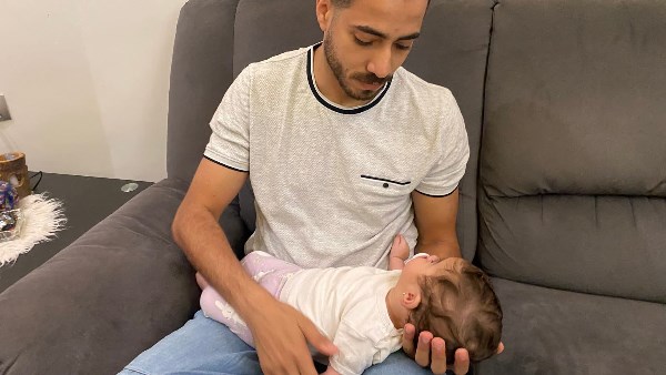 الطفله فرح ووالدها الطفله فرح ووالدها