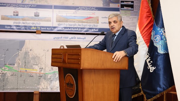 الفريق اسامه ربيع 