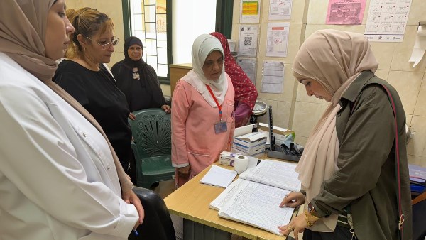 د. نيفين شعبان، وكيل مديرية الصحة بالفيوم، بزيارة مفاجئة لوحدة طب الأسرة بمنشأة عبدالله