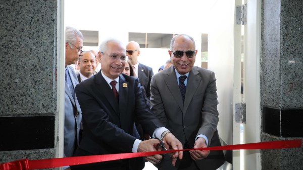 محافظ المنيا يفتتح وحدة العلاج الإشعاعي الجديدة بمستشفي الأورام