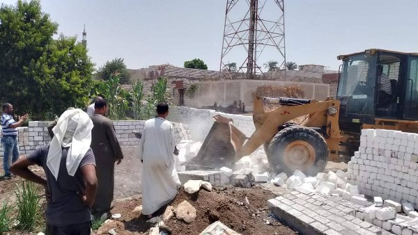 ازالة التعديات علي الأراضي الزراعية وأملاك الدولة