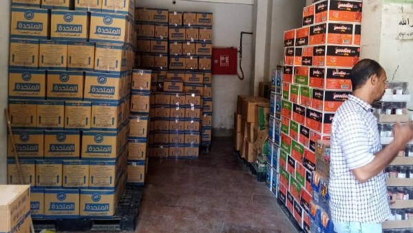 تكثيف حملات التفتيش علي تراخيص المحال العامة