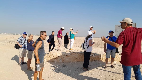 وفود ألمانية ومجرية تزور المناطق الأثرية بالمنيا