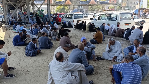 حادث انقلاب ميكروباص بالطريق الصحراوى