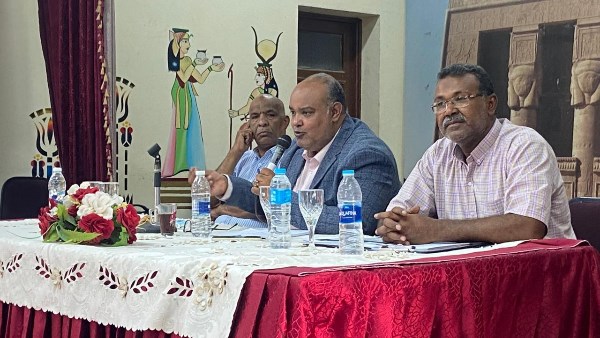 جانب من الاجتماع جانب من الاجتماع