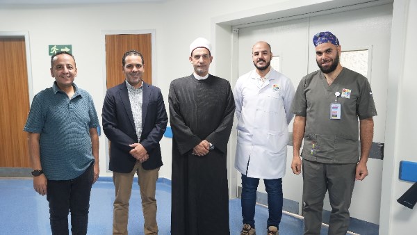 الدكتور على فخر في مستشفى الناس 