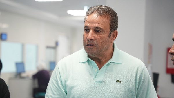 أيمن منصور