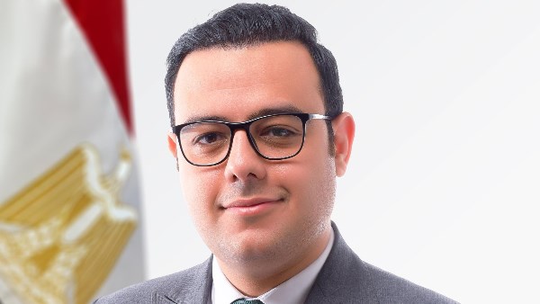 مصطفي عز العرب
