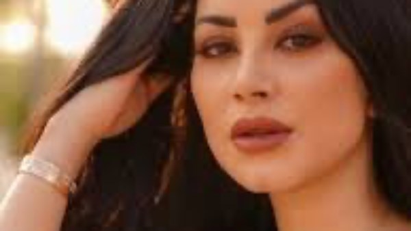 المطربة السورية سارة فرح