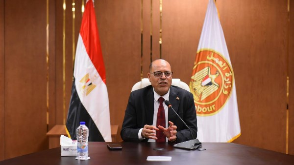 وزير العمل
