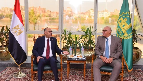 وزير العمل ومحافظ القليوبية
