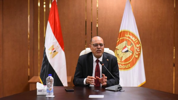 وزير العمل
