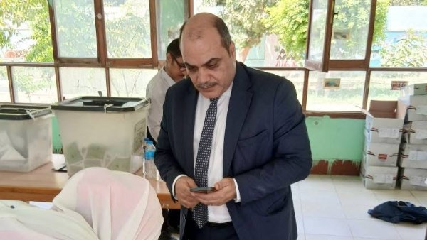 الإعلامي الدكتور محمد الباز رئيس مجلسي ادارة وتحرير جريدة الدستور 