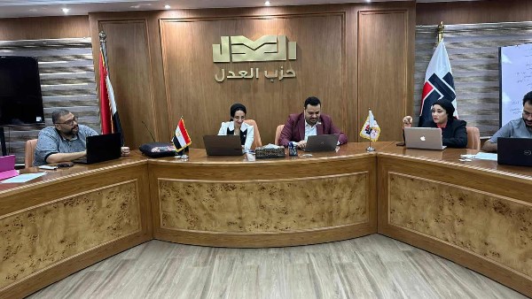 غرفة عمليات حزب العدل تواصل عملها بعد غلق باب التصويت ومتابعة دقيقة لعملية الفرز