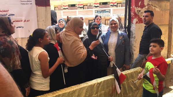 خلال التواجد في اللجان اليوم 