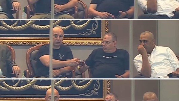 صورة من المشهد 