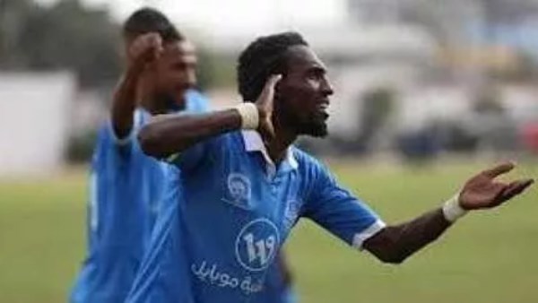 اللاعب الدولي الفلسطيني السابق سليمان العبيد