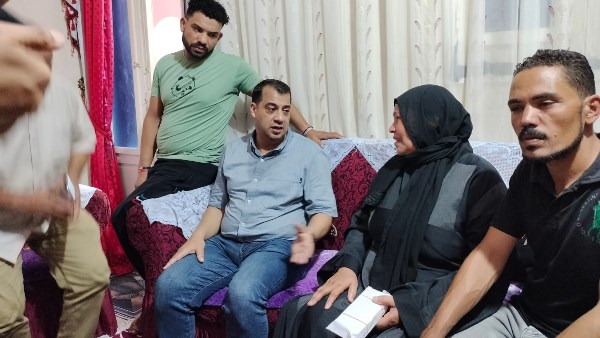 أسرة المتوفى وقيادات حزب مستقبل وطن