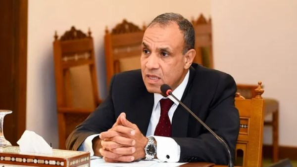 الدكتور بدر عبد العاطى 