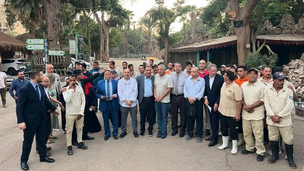 العاملين بحديقة الحيوان بالجيزة