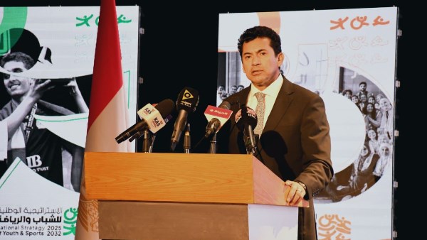وزير الشباب والرياضة