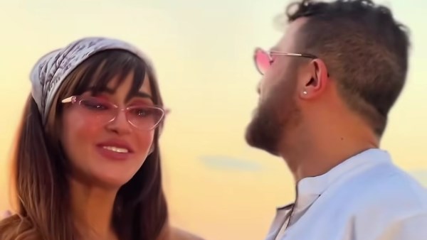 جاد شويري و كارولينا كرم كليب راجعين يا إسكندرية 