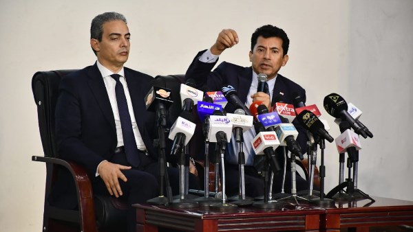 وزير الشباب والرياضة